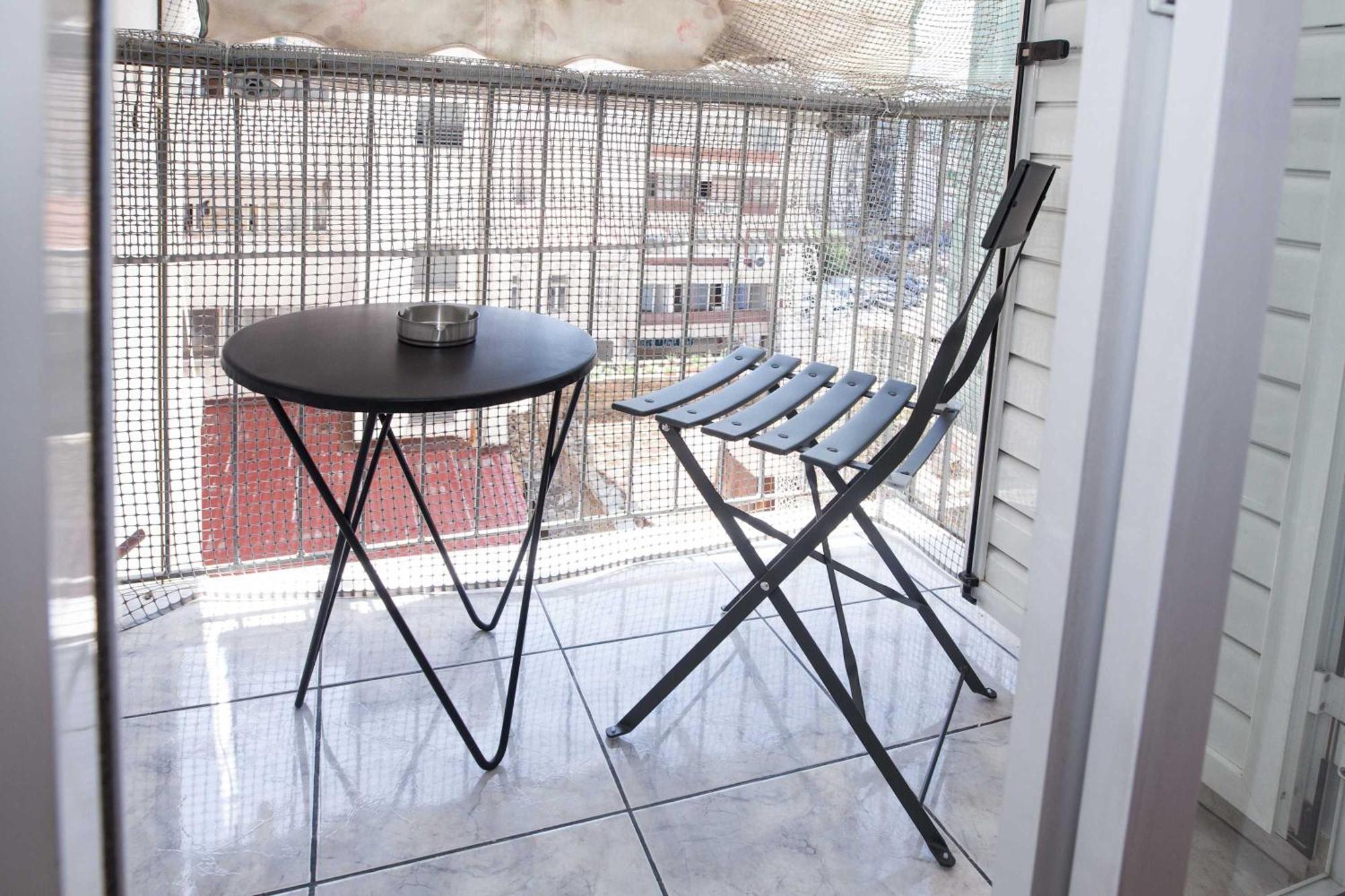 Central 2 Bd Apt With Balcony By Monastiraki Athén Kültér fotó